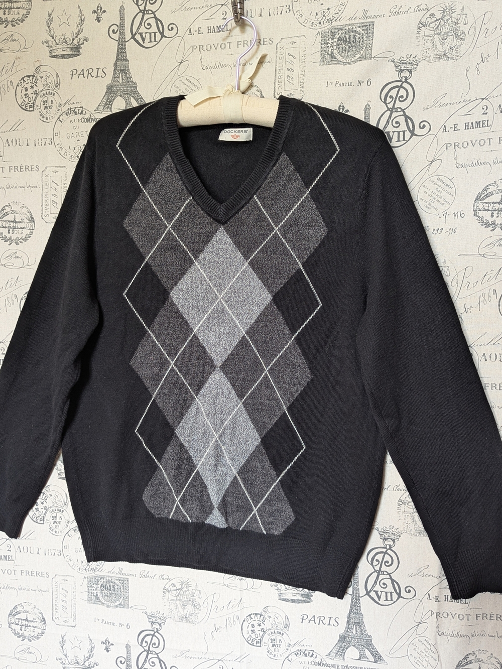 Dockers Men’s Black Argyle V-Neck Sweater - Size Medium